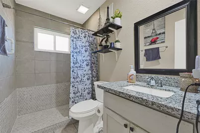 12823 Sandy Hook Drive, Houston, TX 77089 - Photo 11