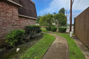 2938 Camelot Ln, Missouri City, TX 77459 - Photo 19