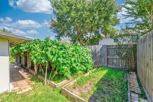 3822 Carya Cir, Sugar Land, TX 77479 - Photo 49