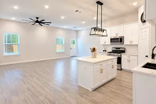 8828 Curry Rd, Houston, TX 77093 - Photo 3
