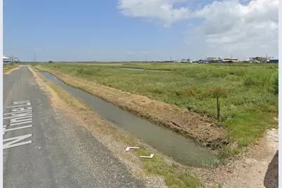 1266 N Tinkle Lane, Crystal Beach, TX 77650 - Photo 1