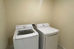 3516 Sparrow St, Houston, TX 77051 - Photo 9