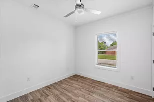 4358 Larkspur St, Houston, TX 77051 - Photo 15