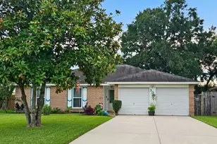 304 Cherry Ct, La Porte, TX 77571 - Photo 1