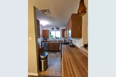 304 Cherry Court, La Porte, TX 77571 - Photo 7