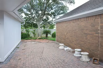 1839 Lake Winds Dr, Missouri City, TX 77459 - Photo 5