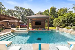 10 Holly Tree Ln, Spring, TX 77373 - Photo 1