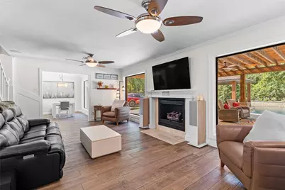 10 Holly Tree Lane, Spring, TX 77373 - Photo 7