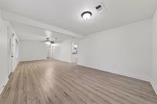 1707 W 43rd St, Houston, TX 77018 - Photo 5