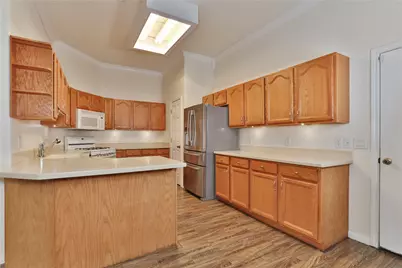 248 Wentworth Drive, West Columbia, TX 77486 - Photo 9