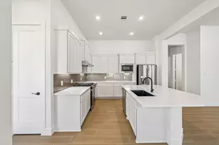 13222 Valley Orchard, Tomball, TX 77375 - Photo 5