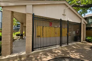 10811 Richmond Ave, Houston, TX 77042 - Photo 17