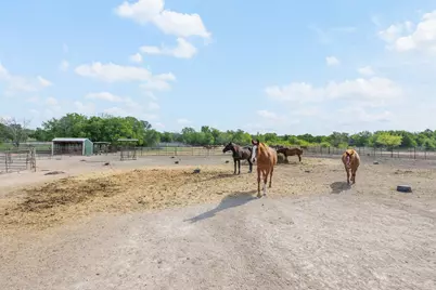 203 Saffles Road, Robinson, TX 76706 - Photo 37