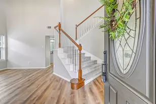 1020 Jefferson St, Alvin, TX 77511 - Photo 3