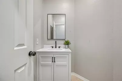 1020 Jefferson Street, Alvin, TX 77511 - Photo 7