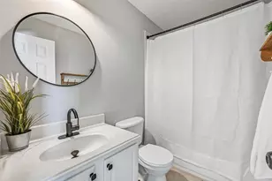 1020 Jefferson St, Alvin, TX 77511 - Photo 19