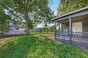 503 N Orange St, Sweeny, TX 77480 - Photo 15