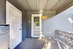 503 N Orange St, Sweeny, TX 77480 - Photo 13