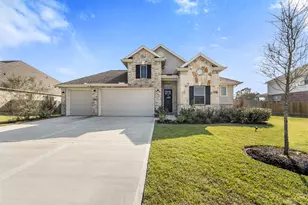 11918 Autumn Leaf Dr, Mont Belvieu, TX 77535 - Photo 1