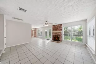 5203 E Pagewick Dr, Houston, TX 77041 - Photo 3
