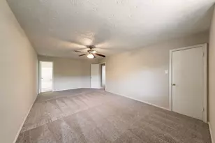 5203 E Pagewick Dr, Houston, TX 77041 - Photo 11