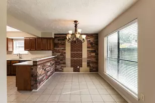 5203 E Pagewick Dr, Houston, TX 77041 - Photo 5