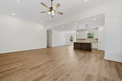 708 Duncan Avenue, Cleveland, TX 77327 - Photo 7