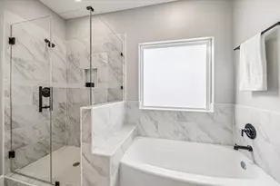 980 Randolph St, Houston, TX 77088 - Photo 13