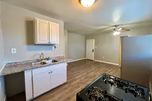 2705 Lorraine St, Houston, TX 77026 - Photo 9