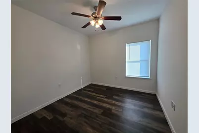 6119 Lacey Oak Drive, Hitchcock, TX 77563 - Photo 13