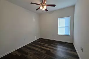 6119 Lacey Oak Dr, Hitchcock, TX 77563 - Photo 13