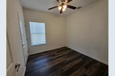 6119 Lacey Oak Drive, Hitchcock, TX 77563 - Photo 7