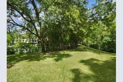 7 Carlton Park Court, Houston, TX 77024 - Photo 5