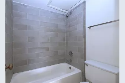 2626 Holly Hall Street #511, Houston, TX 77054 - Photo 17