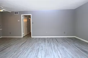2626 Holly Hall St, Houston, TX 77054 - Photo 7