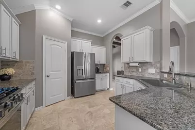 14702 E Bekapark Court, Cypress, TX 77433 - Photo 9