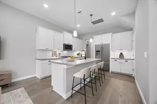 5206 Amber Sunrise Dr, Houston, TX 77018 - Photo 9