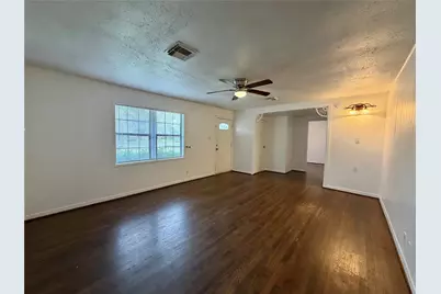 403 Oak Drive, Lake Jackson, TX 77566 - Photo 5