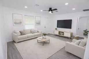 9210 St Lo Rd, Houston, TX 77033 - Photo 3