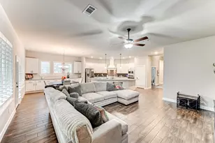 404 Summit Ridge Ct, Willis, TX 77318 - Photo 23