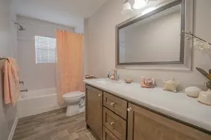 1655 E South St, Alvin, TX 77511 - Photo 17