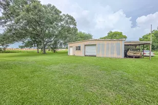 1655 E South St, Alvin, TX 77511 - Photo 31