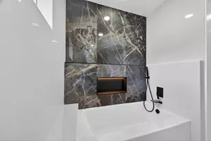 7447 Cambridge St, Houston, TX 77054 - Photo 37