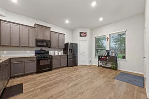 16601 Crosby St, Conroe, TX 77303 - Photo 13