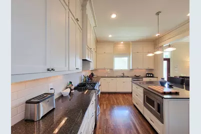 2028 Columbia Street, Houston, TX 77008 - Photo 13