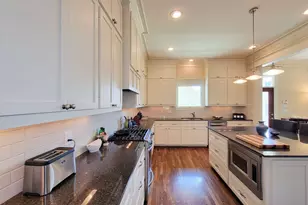 2028 Columbia St, Houston, TX 77008 - Photo 13