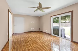 6322 King Post Dr, Houston, TX 77088 - Photo 7