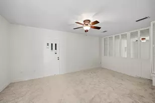 13539 Brook Hollow Dr, Sugar Land, TX 77498 - Photo 17