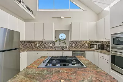 19131 Kahala Drive, Galveston, TX 77554 - Photo 17