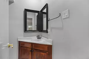 3800 Tanglewilde St, Houston, TX 77063 - Photo 9